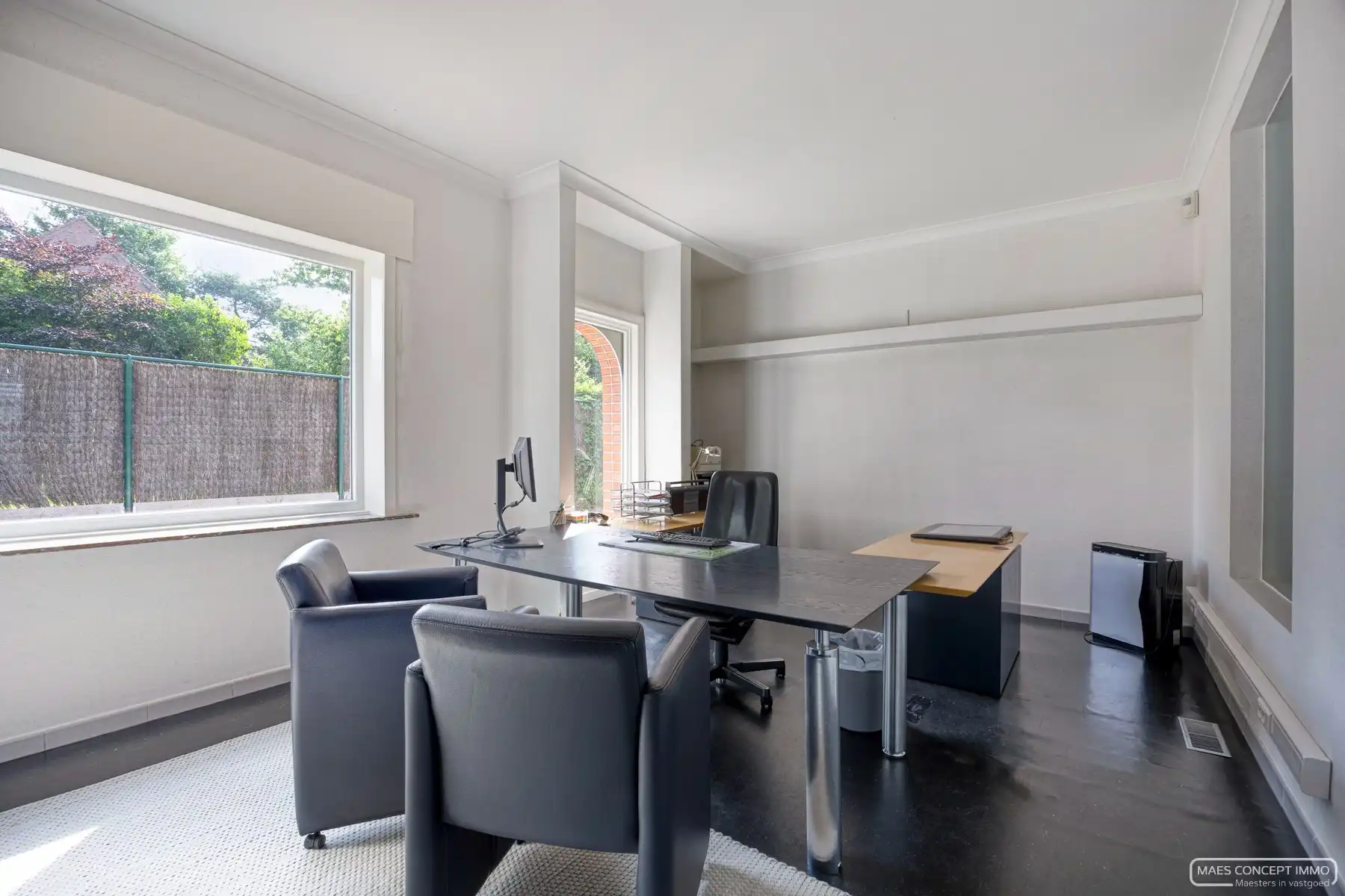 Unieke woning met atelier/ruime garage te koop in Waregem foto 4