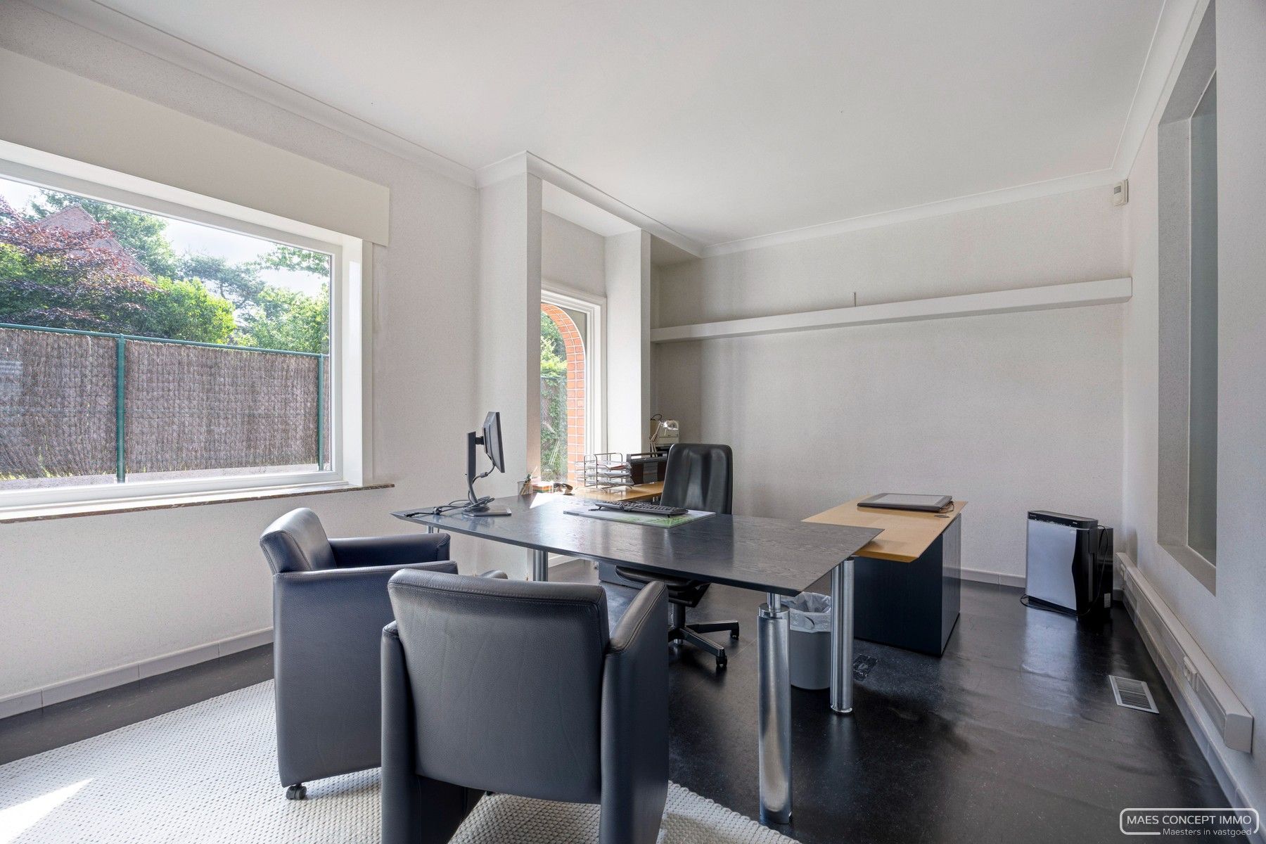 Unieke woning met atelier/ruime garage te koop in Waregem foto 4