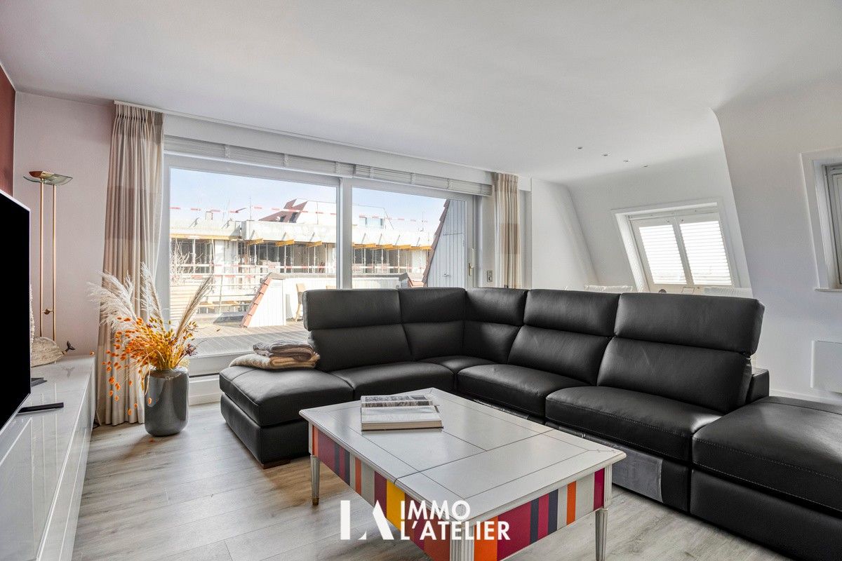 Hoofdfoto van de publicatie: Vernieuwd 1-slaapkamerappartement met groot terras te Nieuwpoort.