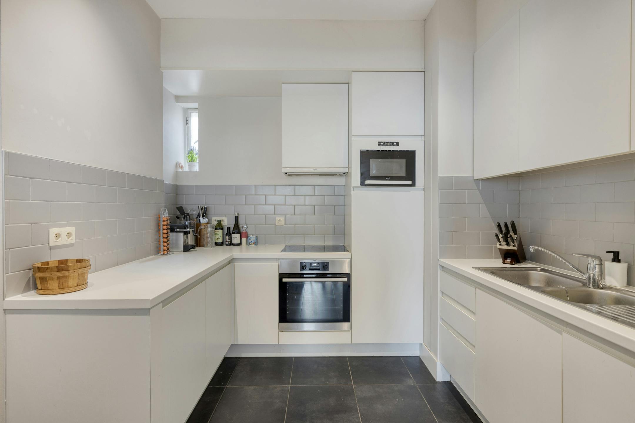 Patrimoniumvennootschap met handelspand en 2 appartementen foto 19