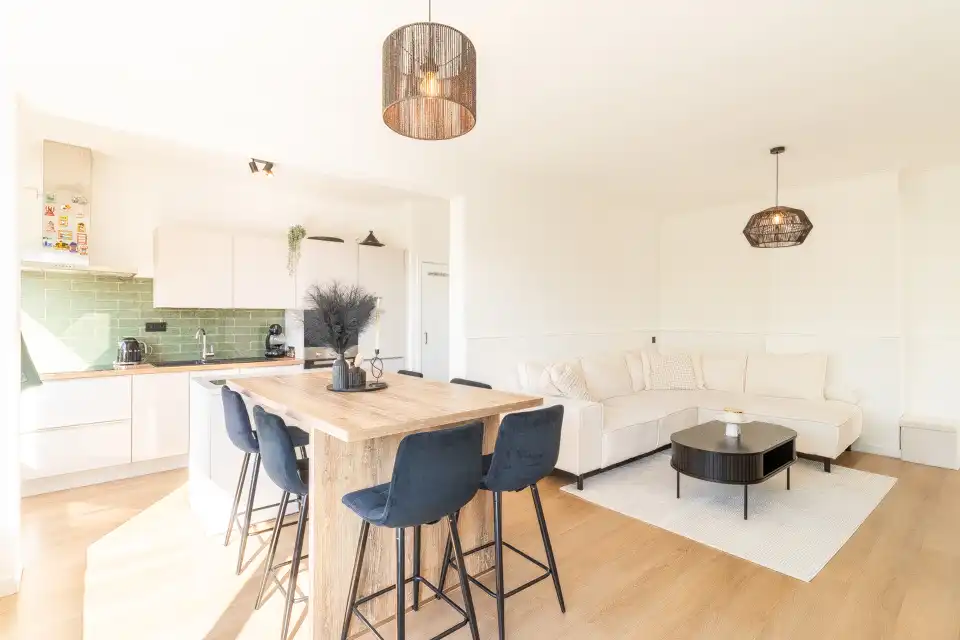 Instapklaar appartement met 3 slaapkamers en ruim terras foto {{pictureIndex}}