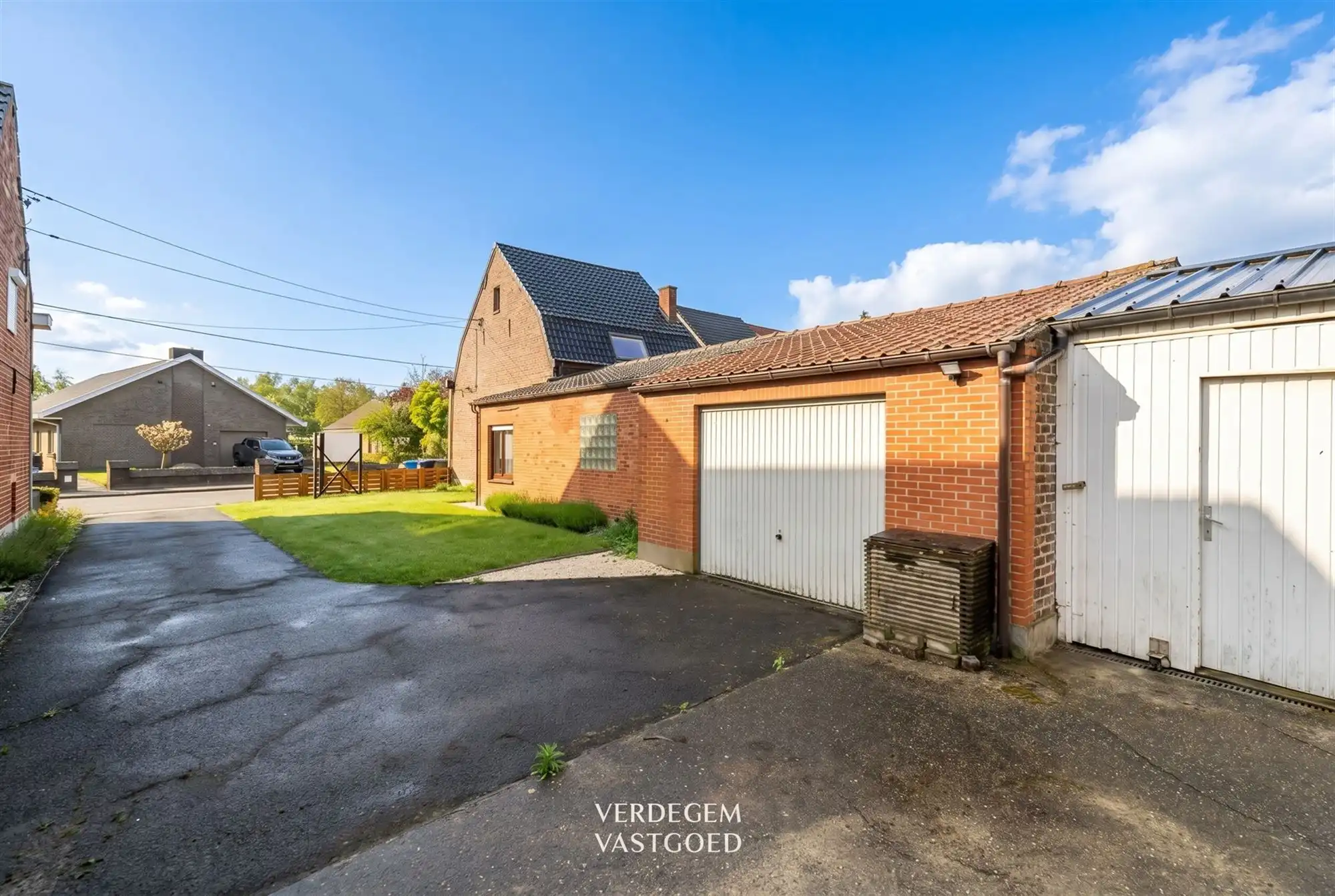 Vrijstaande woning met 2+1 slaapkamers, tuin en weidse zichten - te renoveren foto 19