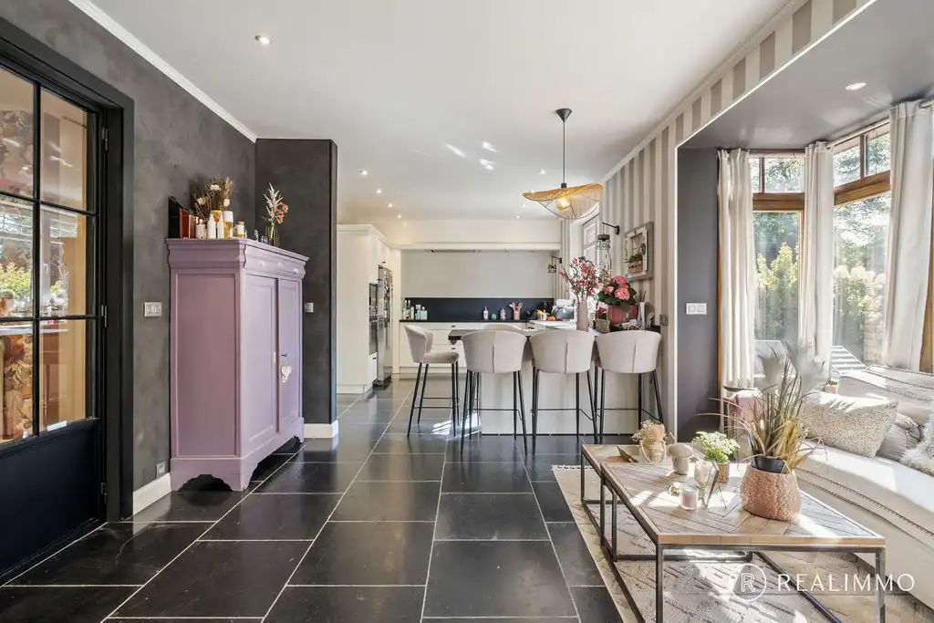Exclusieve villa met ruime woonoppervlakte en rustige ligging! foto 7
