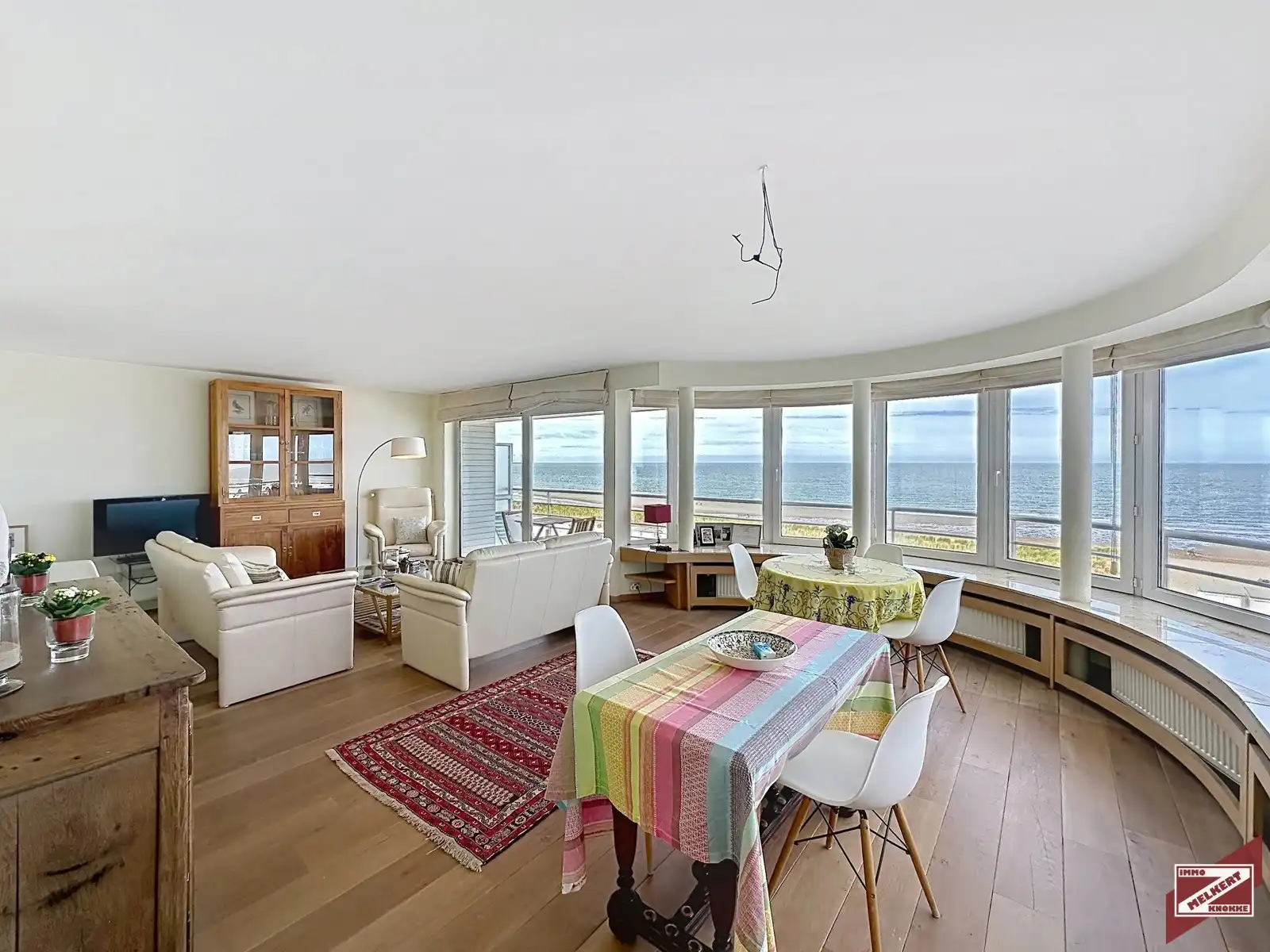 Appartement te koop foto {{pictureIndex}}