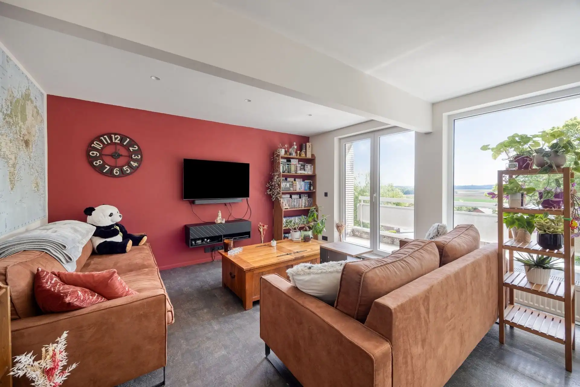 Zeer ruim, instapklaar appartement op een goede locatie foto 3