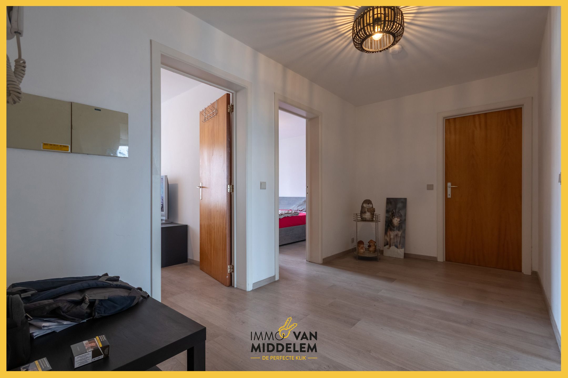 LICHTRIJK EN RUIM APPARTEMENT MET 2 KAMERS & GARAGE  foto 2