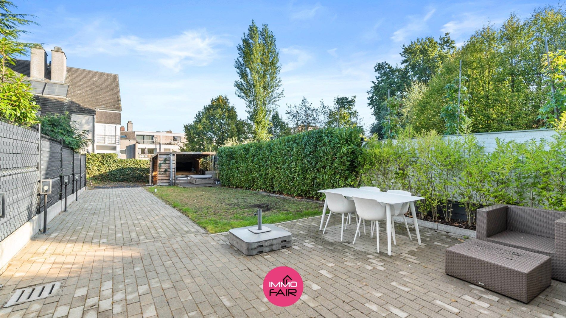 Instapklare gezinswoning met 4 slaapkamers in het hartje van Genk foto 2