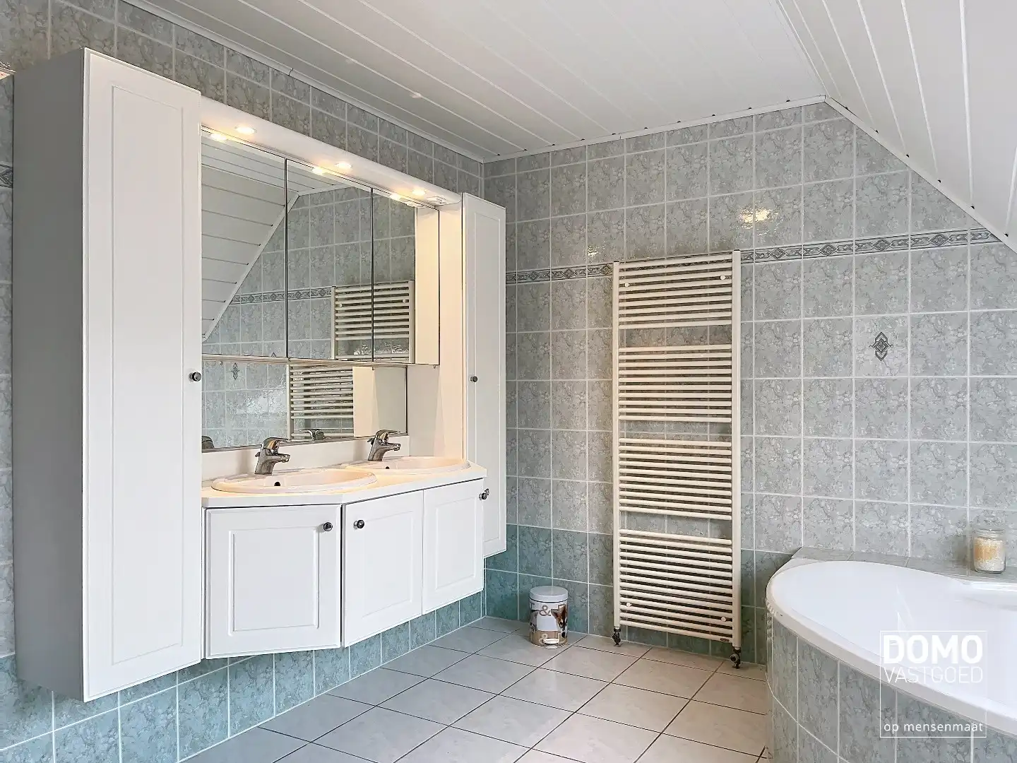 RUIME, LICHTRIJKE OPEN BEBOUWING MET ZONNIGE TUIN TE HALEN foto 10