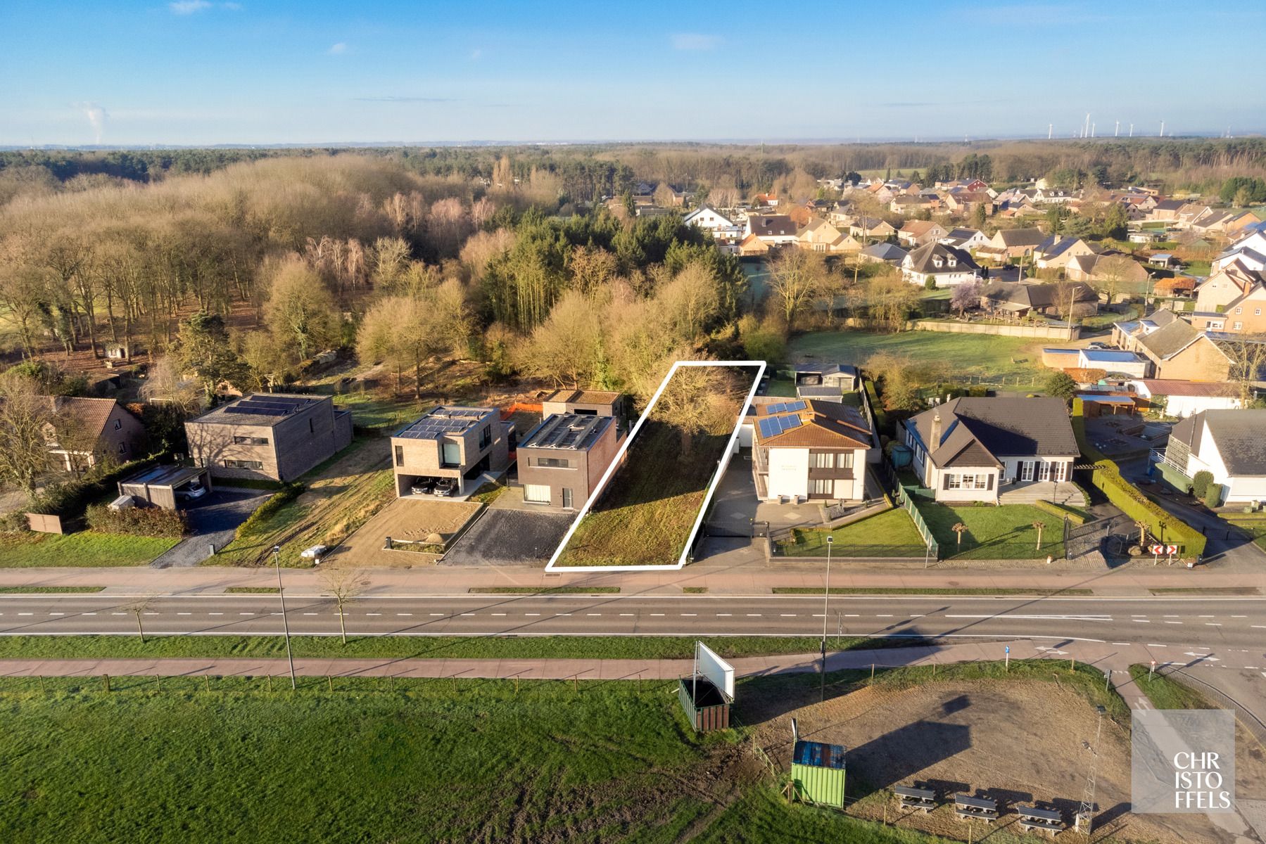 Westelijk georiënteerde grond (776m² ) voor halfopen bebouwing in Zutendaal! foto 2