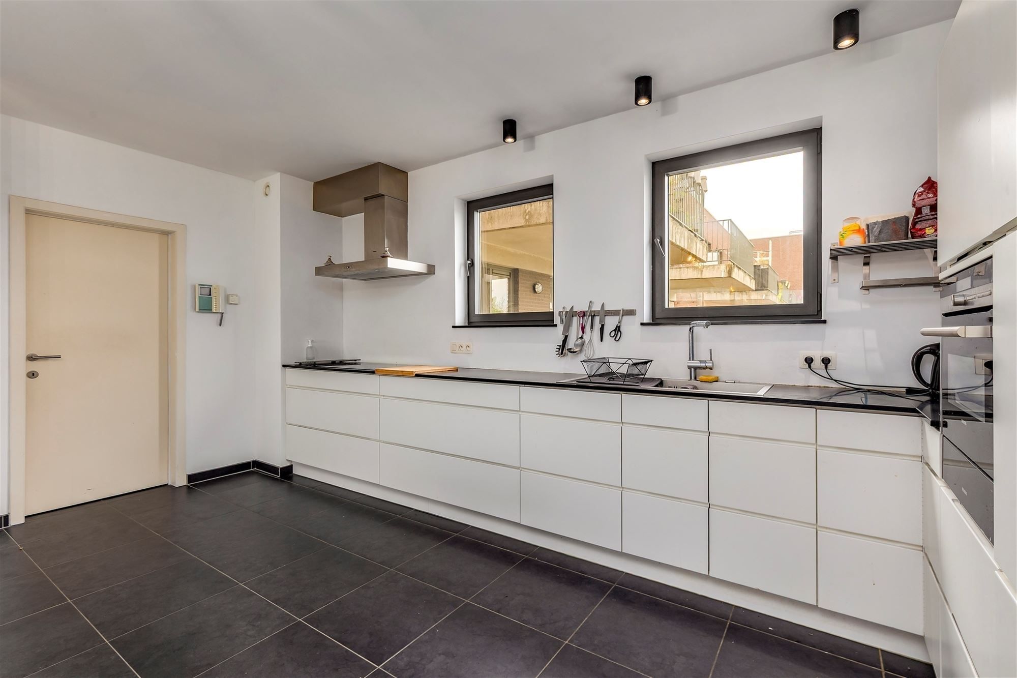 Recent 1 slpk appartement met groot terras foto 7