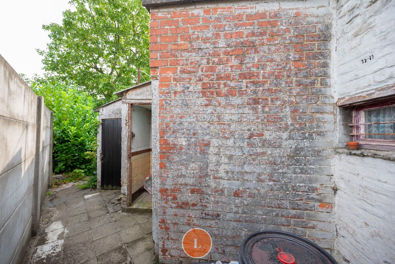 Te renoveren woning te koop in Menen foto 15