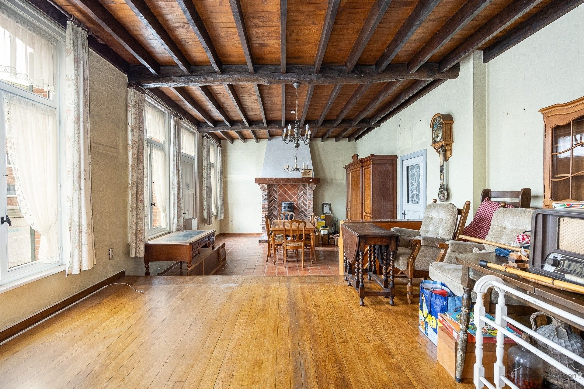 Authentieke woning met karakter in het hart van Sint-Lenaarts foto 7