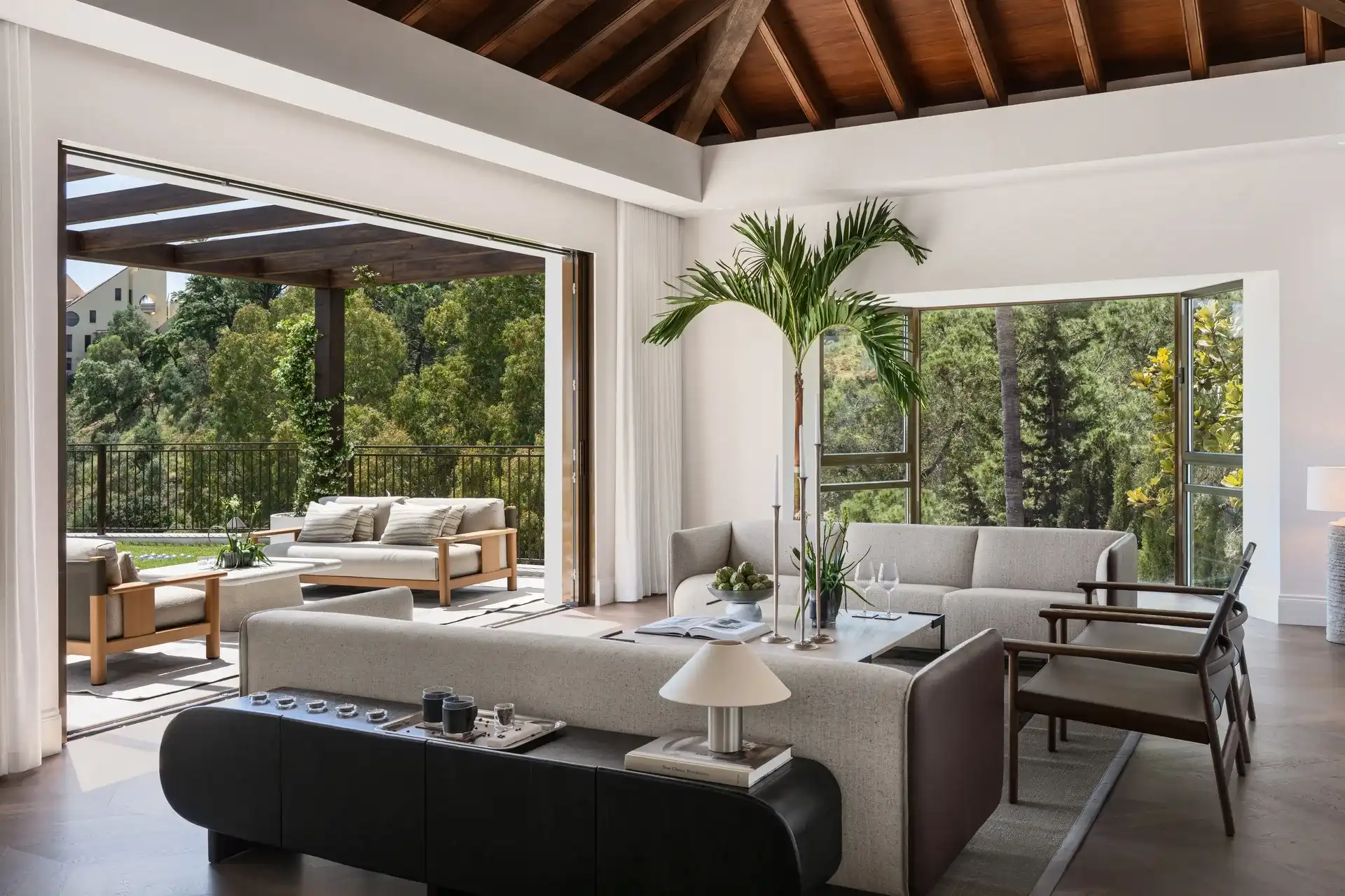 Architecturale topvilla met wellness en zeezicht in het exclusieve La Quinta foto 2
