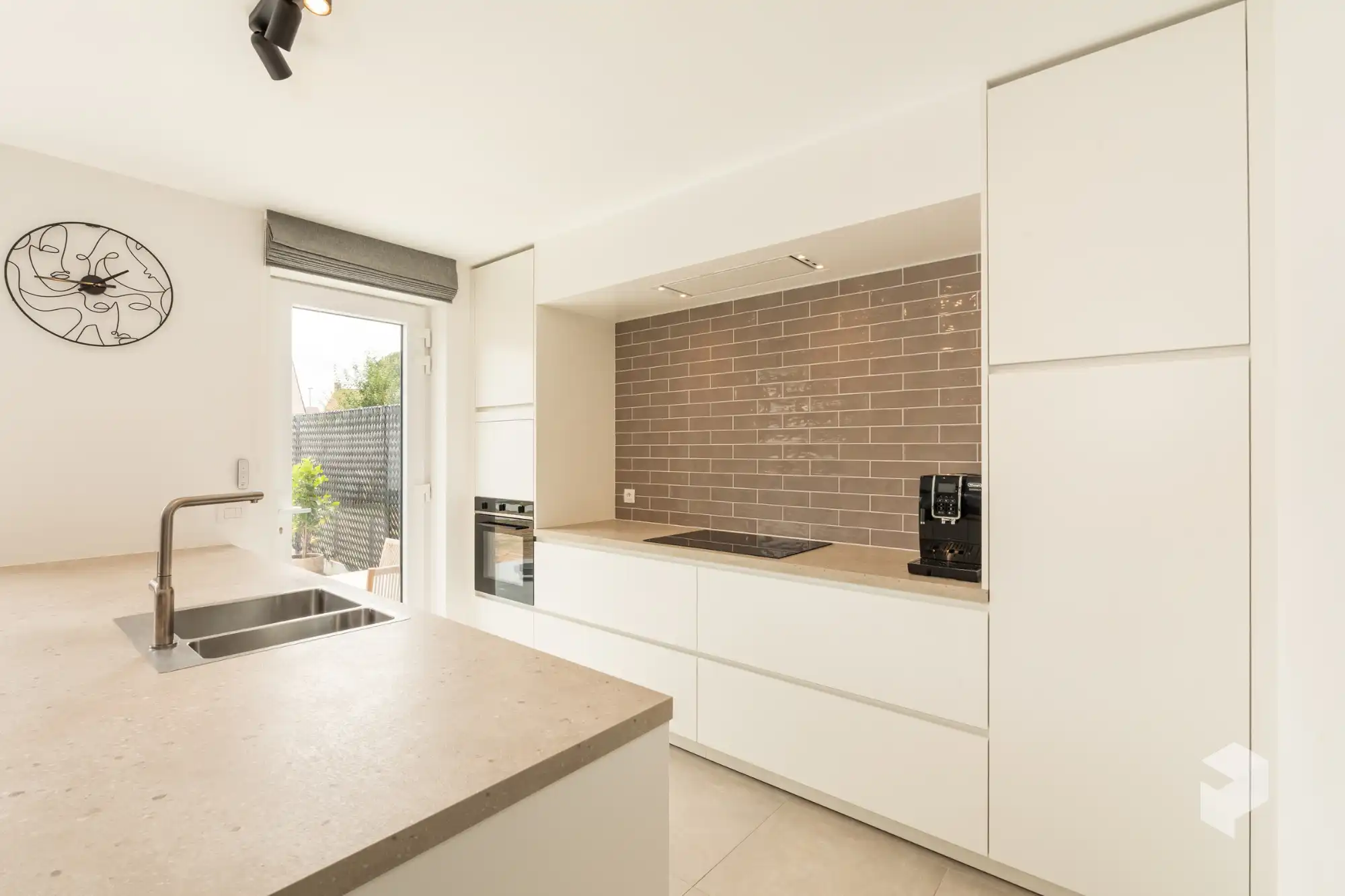 Recente (bj. 2023) royale woning  met 3 grote SLPK en tuin op uiterst rustige locatie (ENERGIELABEL A) foto 8