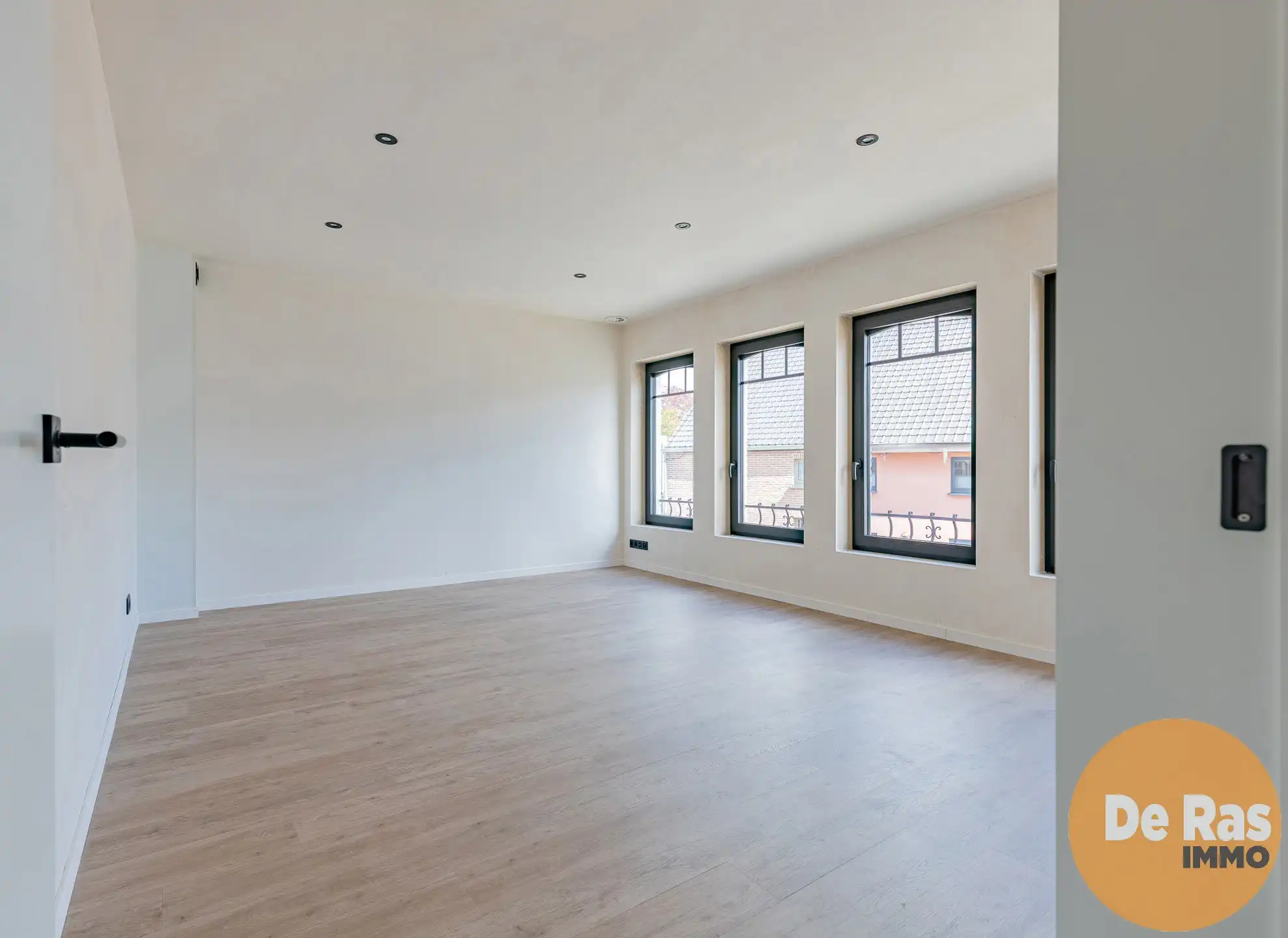 WICHELEN - Exclusief gerenoveerde woning met charme foto 15