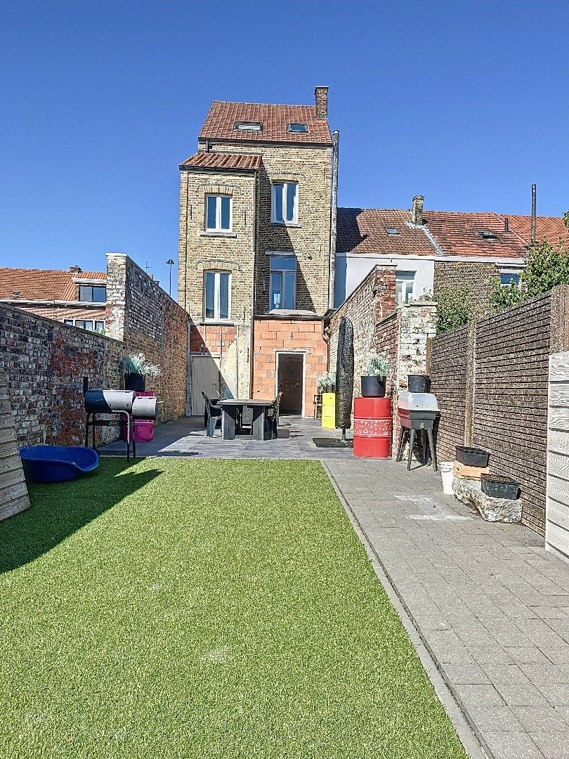 Unieke ruime stadswoning met verzorgde tuin, garage en 4 slaapkamers in Tienen. foto 19