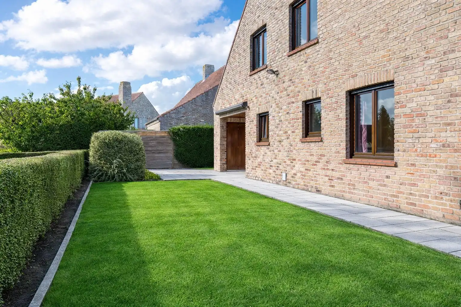 Grote alleenstaande villa te Dudzele foto 11