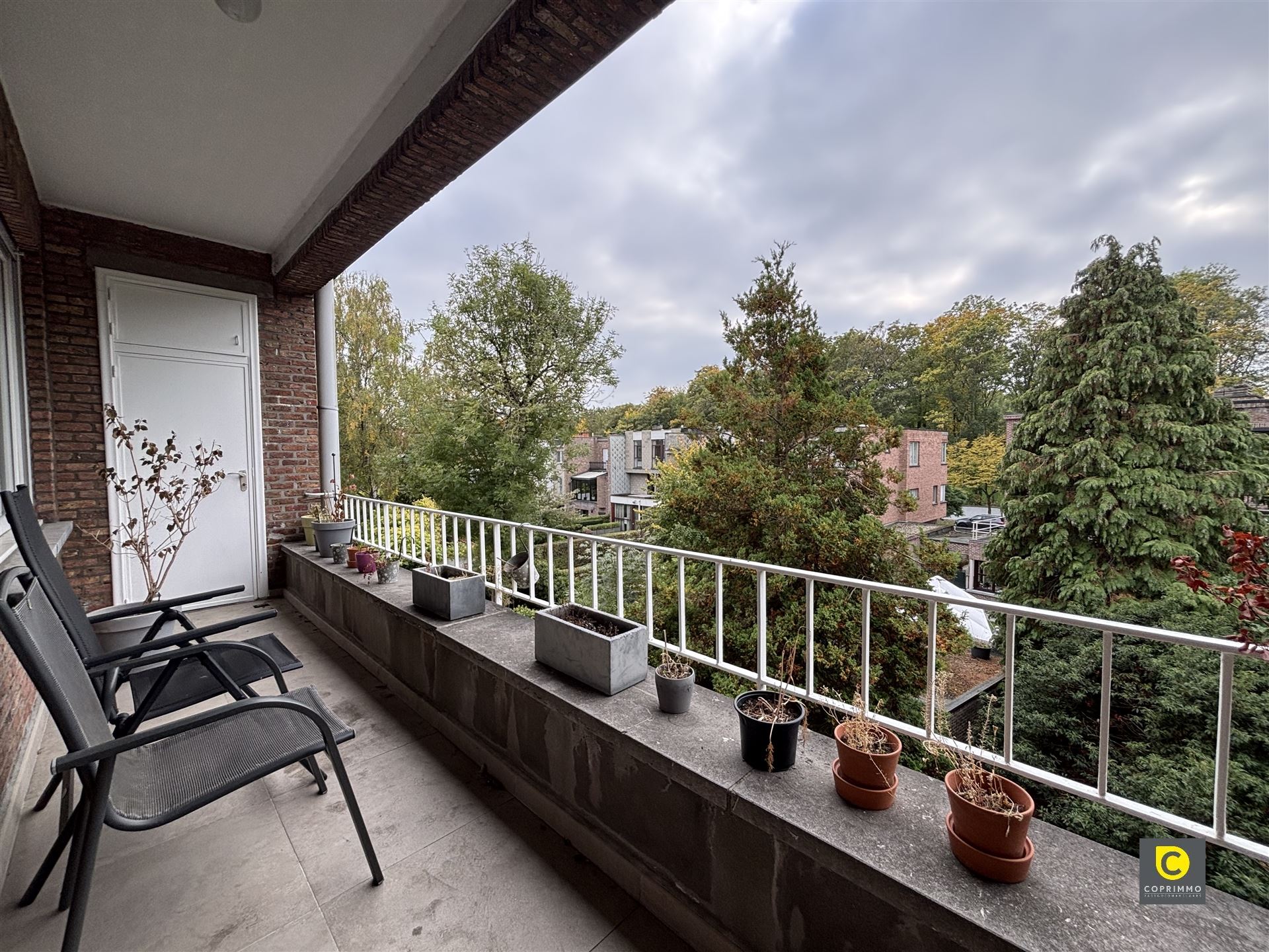 Ruim 3 slk app met terras! foto 12