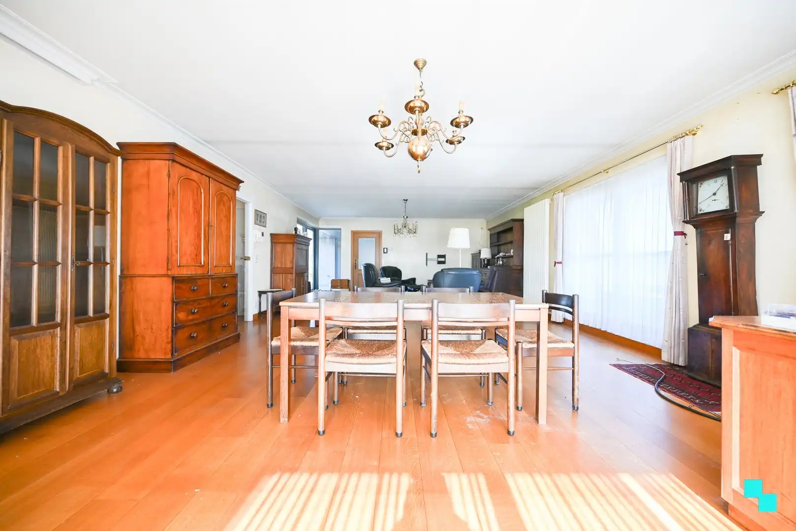 Unieke penthouse met drie terrassen in hartje Izegem foto 6