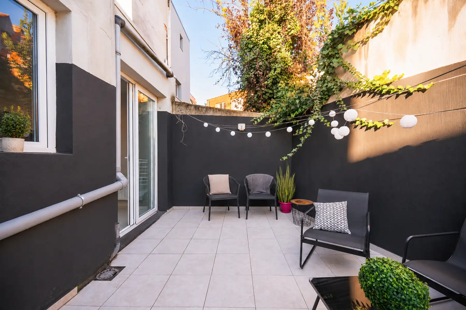 Verrassend ruime woning met sfeervolle leefruimte foto 11