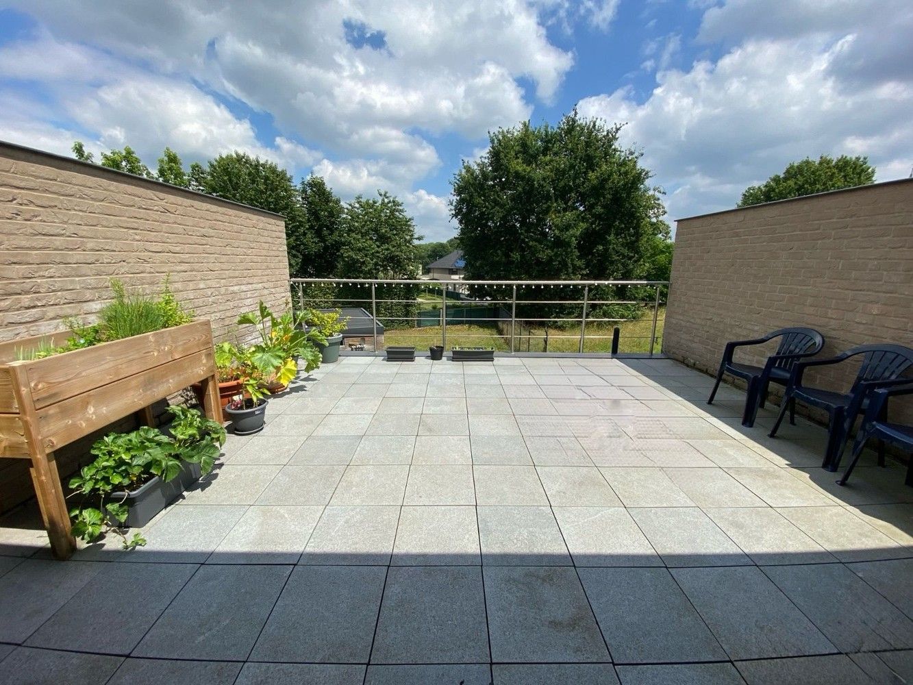 RUIM DUPLEX APPARTEMENT MET TERRAS foto 2