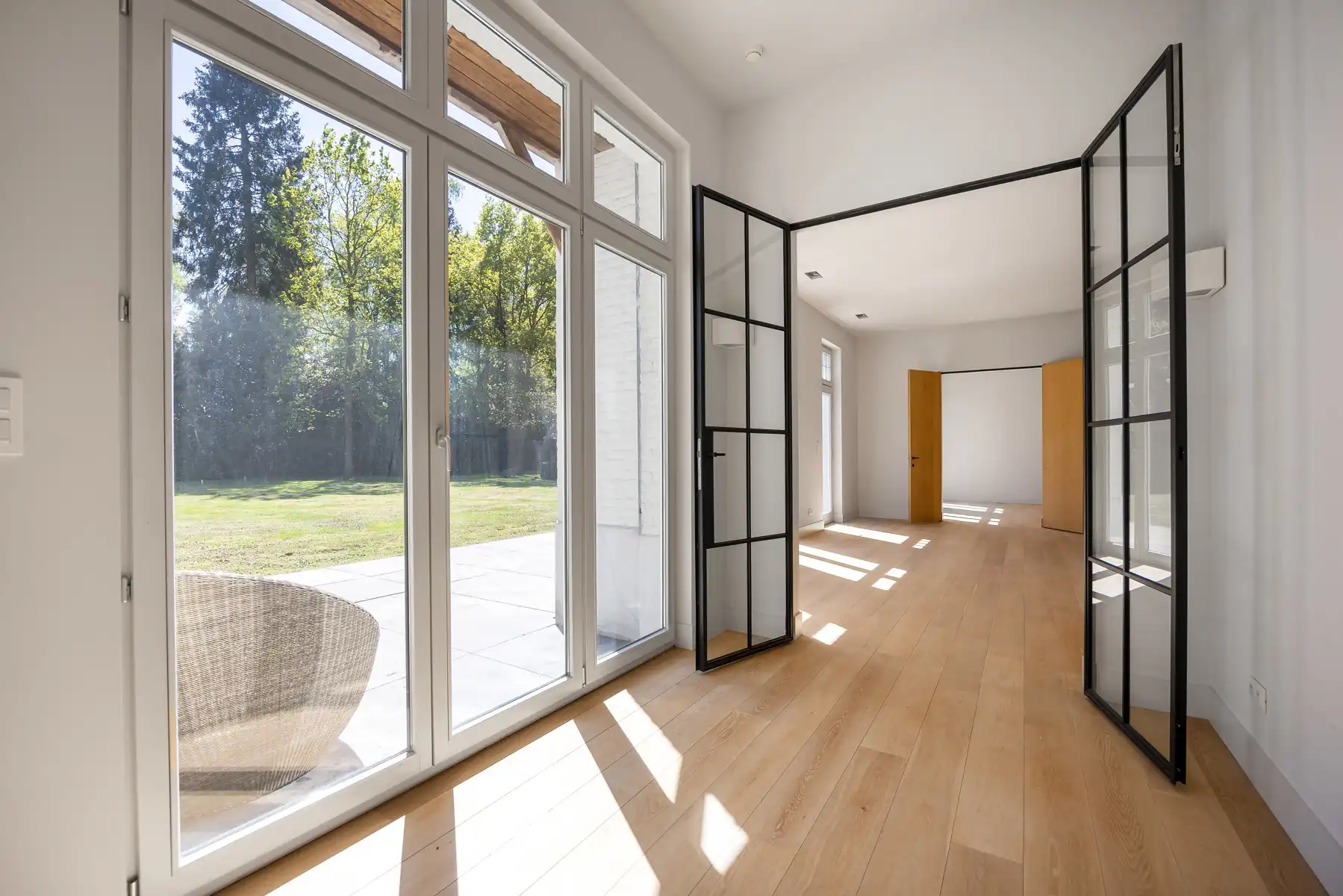 Magnifieke villa op 2.415 m² in residentiële wijk foto 11