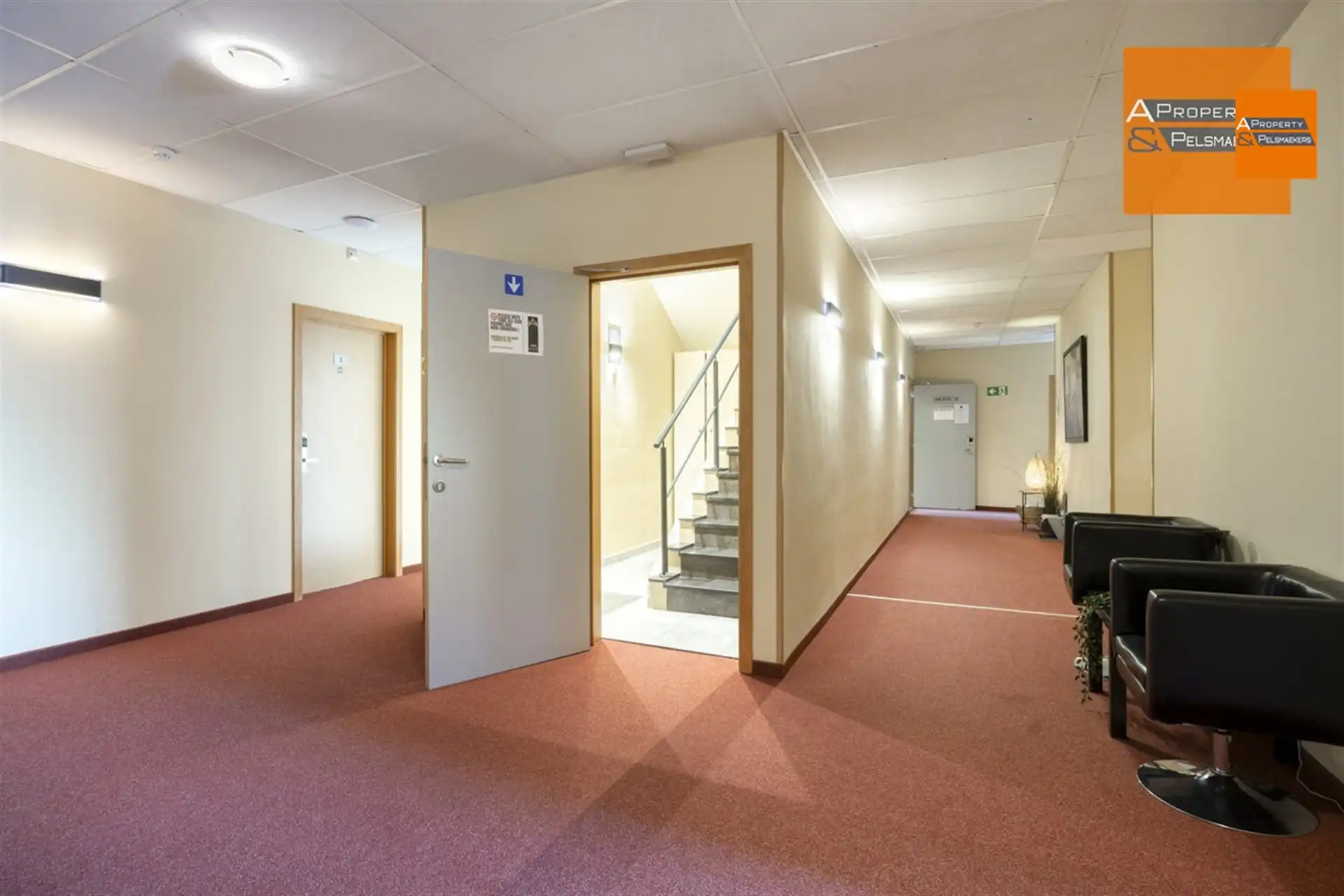 Hotel met 24 kamers foto 10