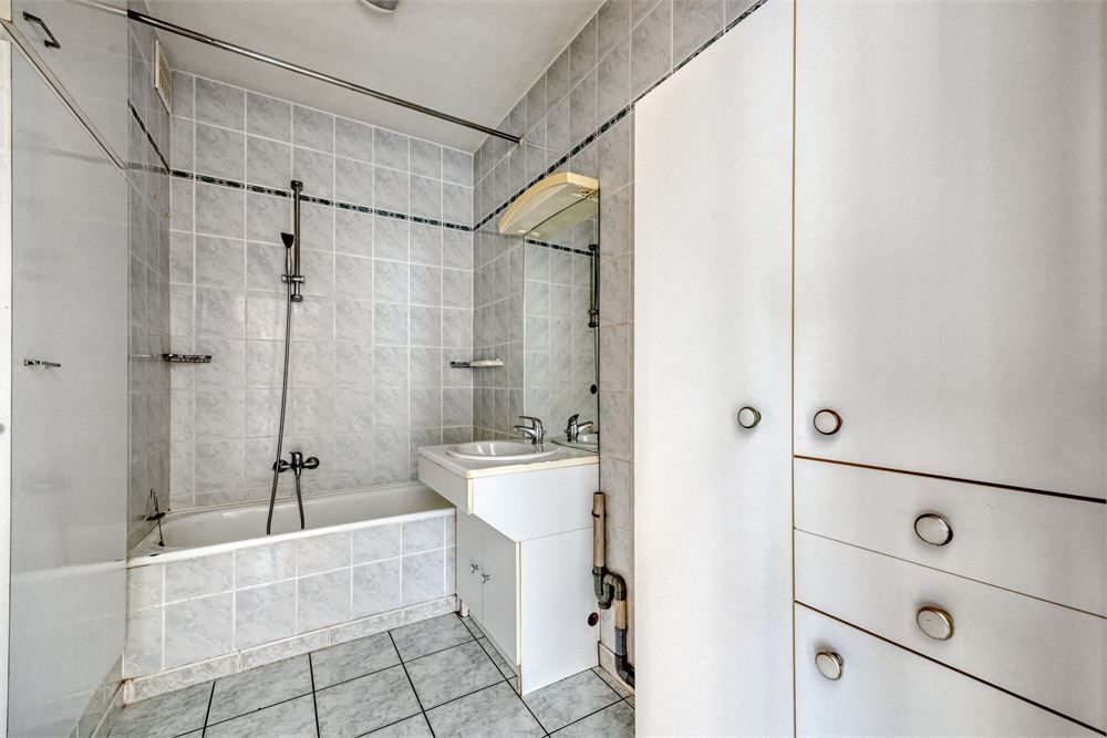 Ruim appartment aan de stadsrand foto 10