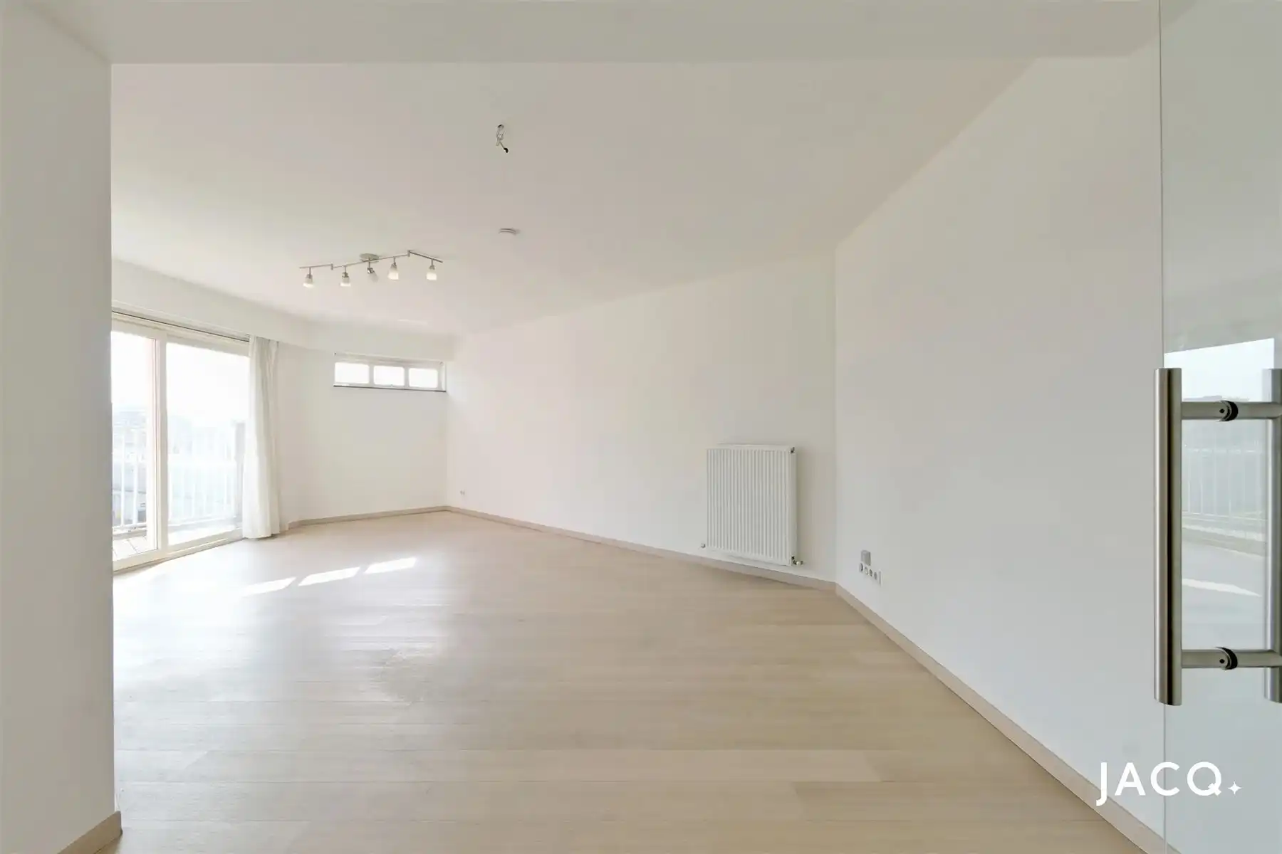 Recent dakappartement met 2 slaapkamers te Anderlecht foto 3