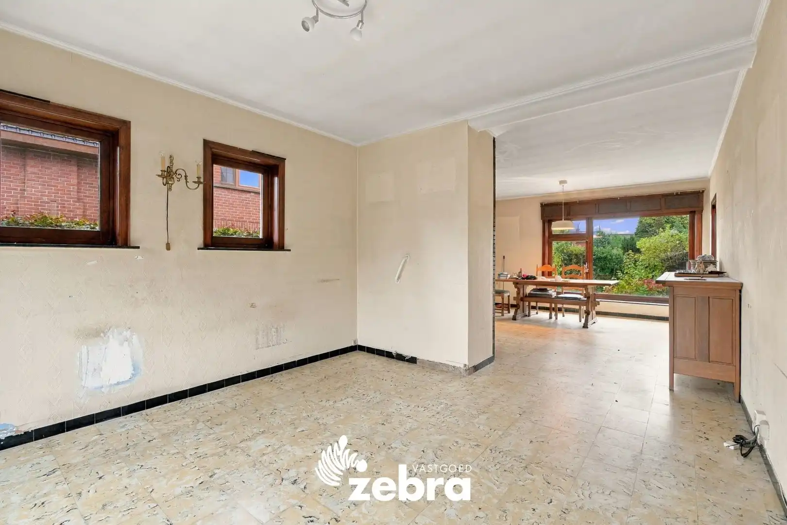 Te renoveren woning in Rumbeke! foto 5