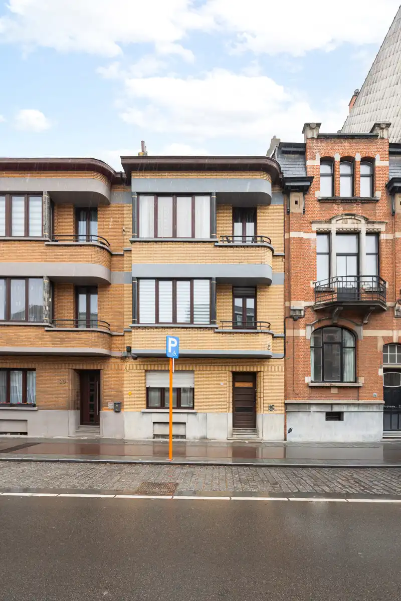 Gerenoveerd appartement met gezellig terras op toplocatie foto 23