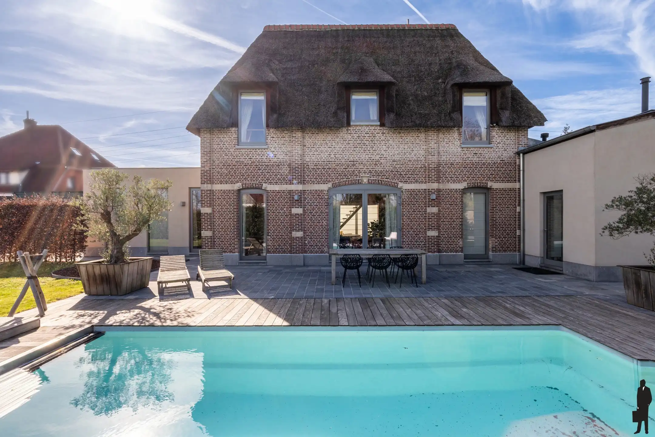 Unieke villa met zwembad, 4 slpk en zuidgerichte tuin foto 28