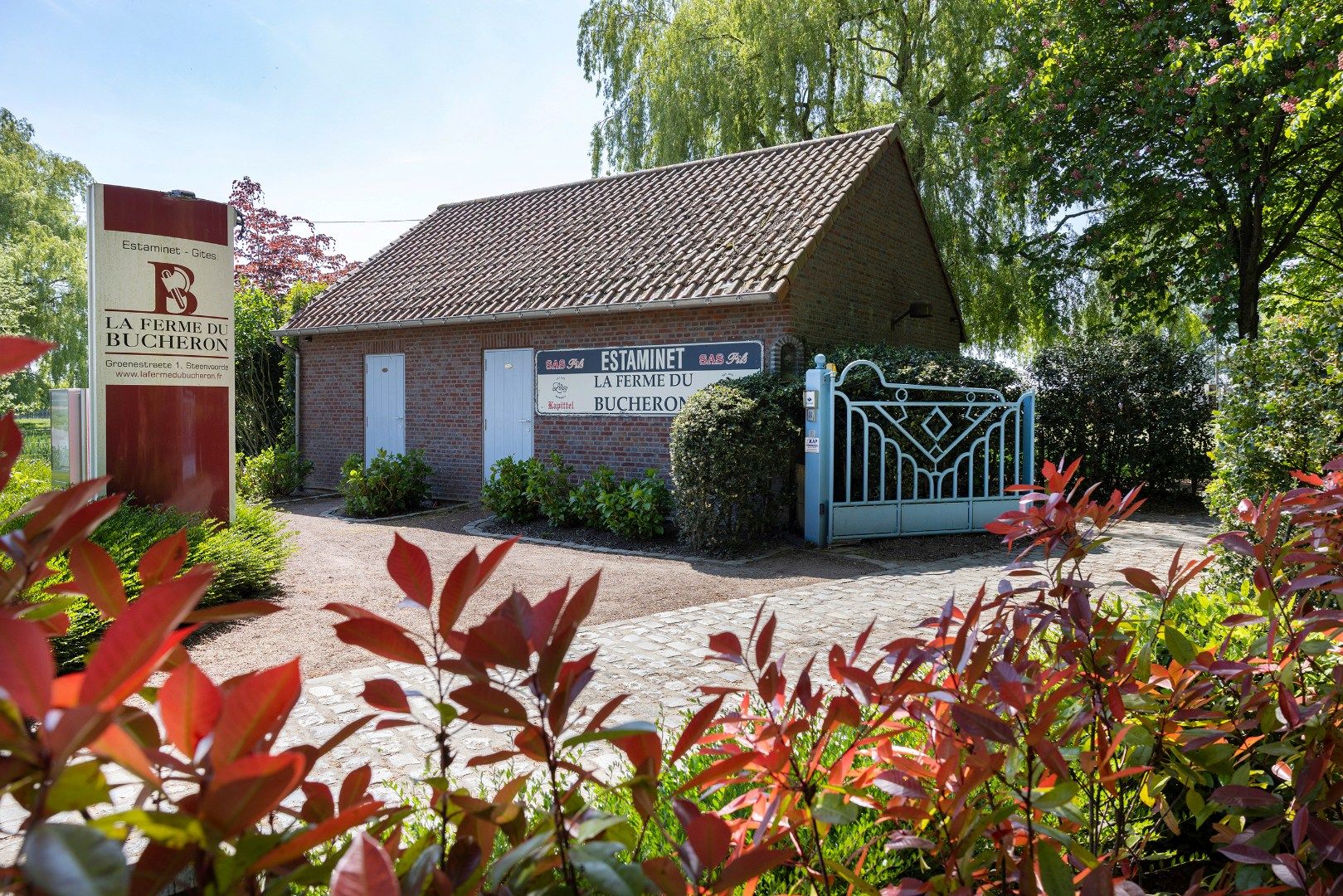 DOMEIN  MET 5 VAKANTIEWONINGEN, EEN ESTAMINET EN EEN VILLA foto 4