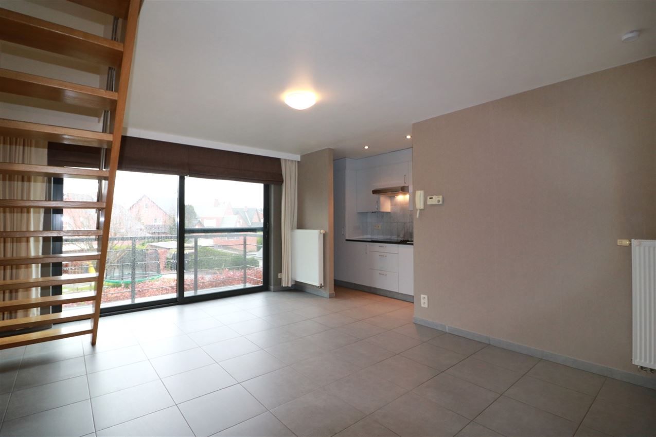 Duplex met 2 grote slpk, zuidterras, nabij station foto 3