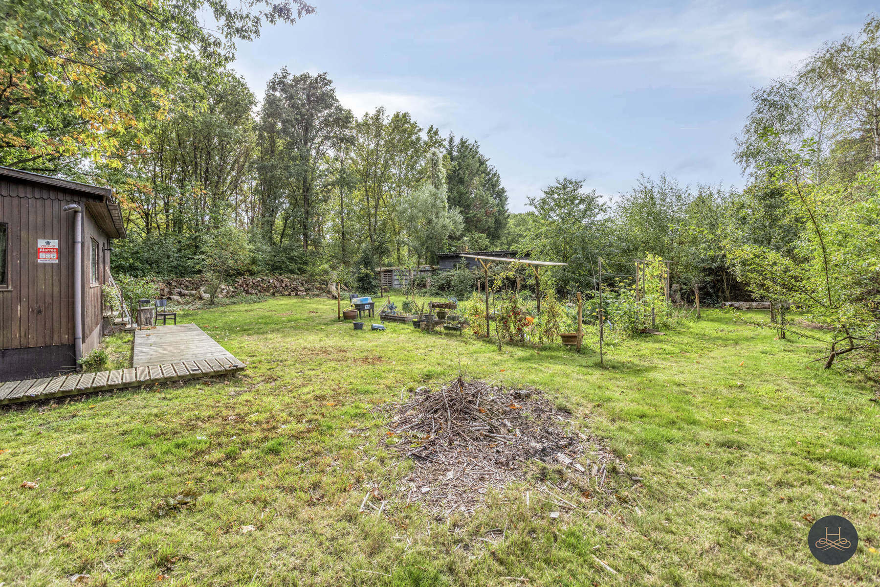 Gezellige bungalow op perceel van 23a90ca in groene omgeving foto 21
