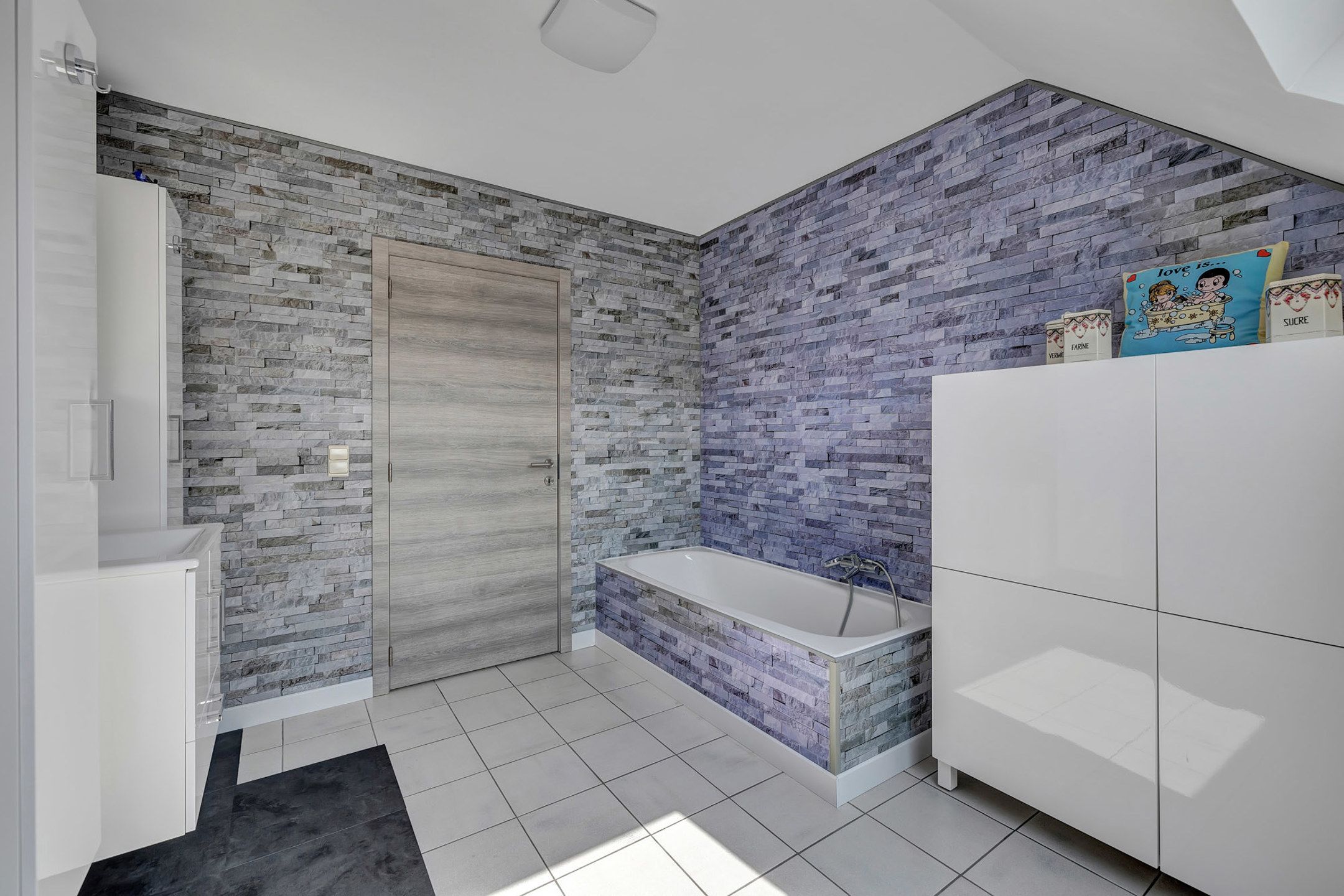 Ruime, prachtig gelegen woning met diverse mogelijkheden foto 23