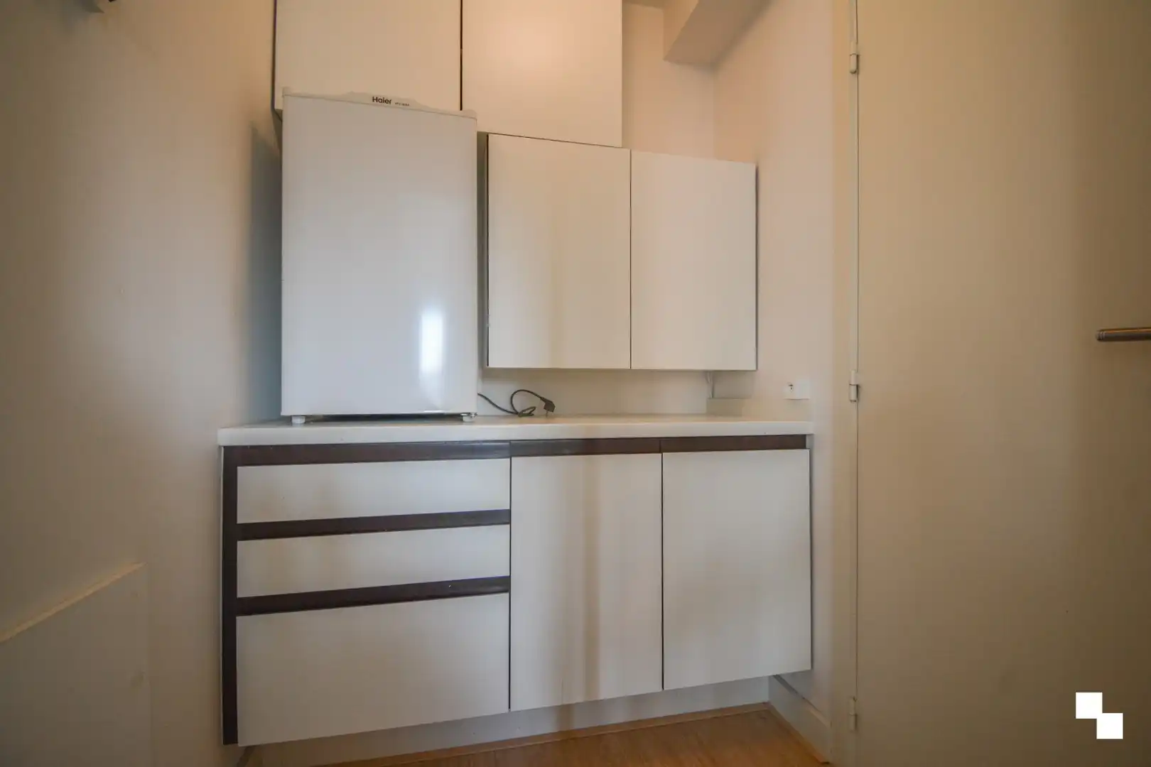 Zéér verzorgd, gerenoveerd 3-slaapkamer appartement te Roeselare foto 9