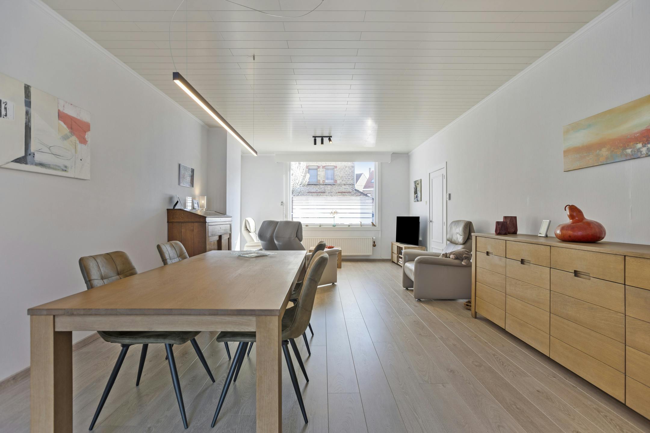 Charmante en ruime gezinswoning te Sint-Michiels foto 4