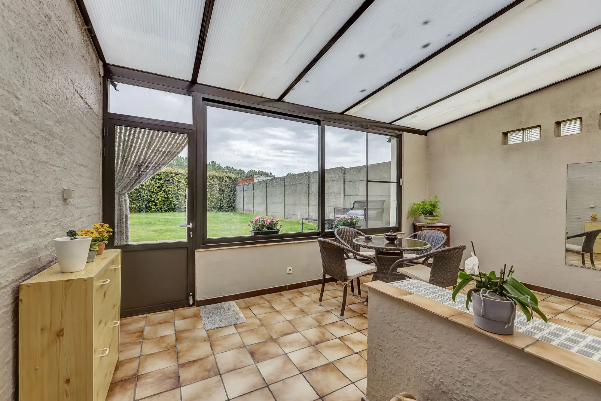 Goed onderhouden gelijkvloerse woning met garage en tuin foto 22