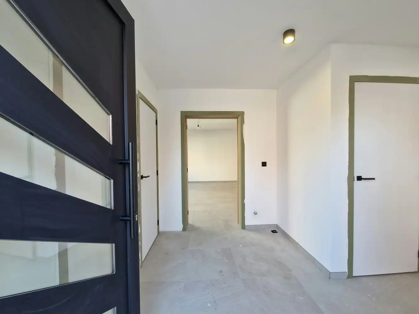 Volledig gerenoveerde woning met 3 slaapkamers te huur in het centrum van Lanaken foto 2