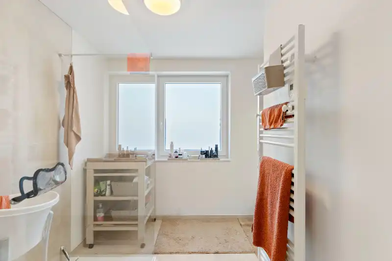 Recente nieuwbouwwoning nabij centrum Staden foto 6