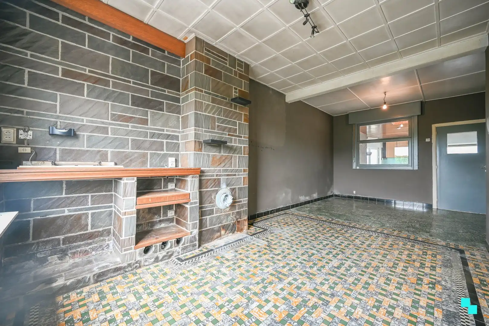 Landelijk gelegen, te renoveren woning op 1.767m² perceel foto 4