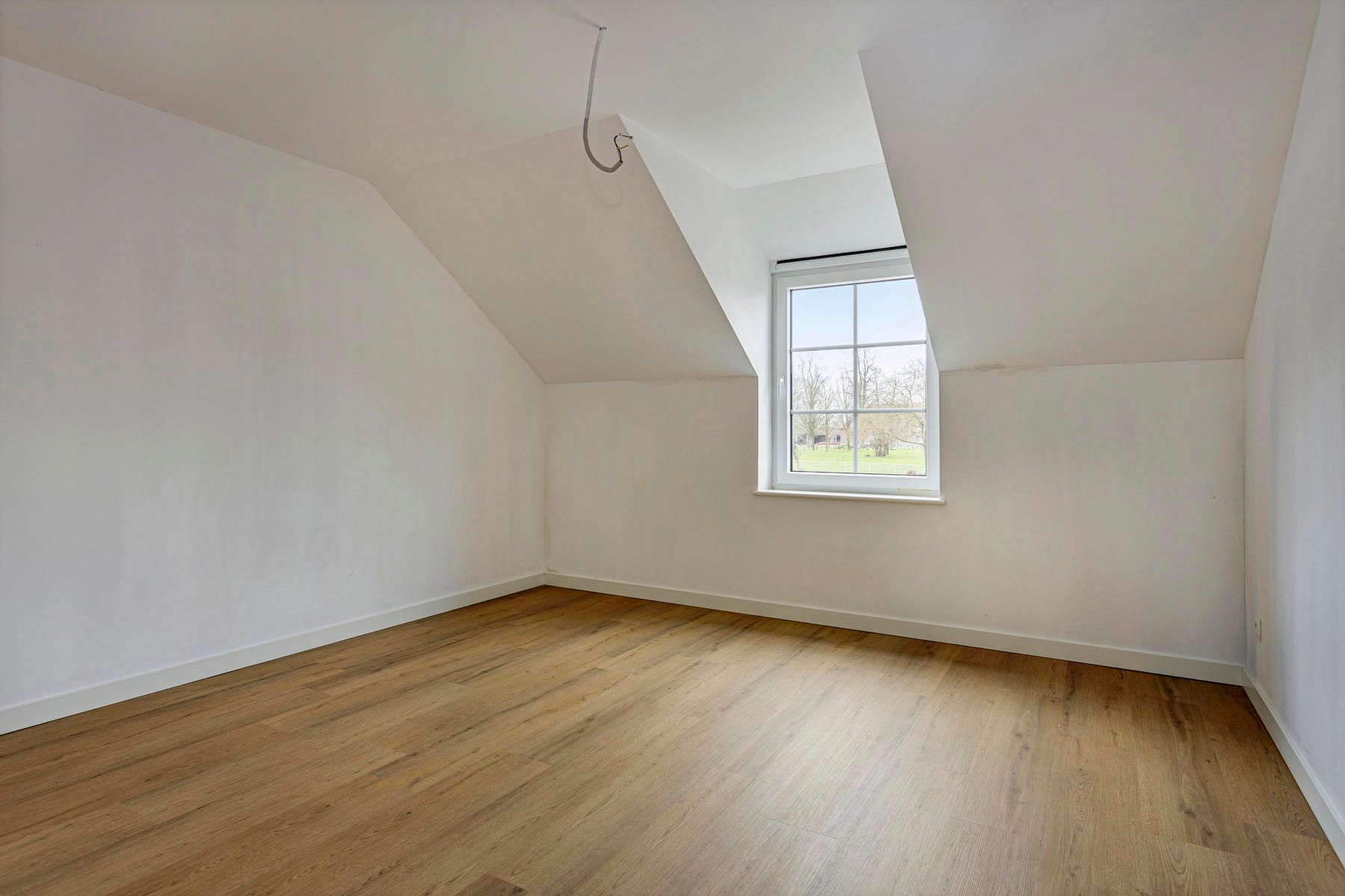 Ruim BEN-appartement met 3 slaapkamers en terras.  foto 13