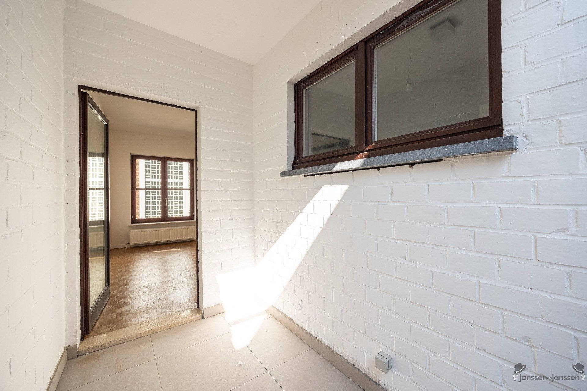 Comfortabel appartement met één slaapkamer te koop op het 2e verdiep in hartje Aarschot. foto 11