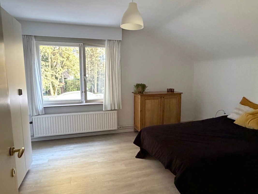 Wonen tussen de eikenbomen - waar rust, ruimte en gezelligheid samenkomen. foto 12