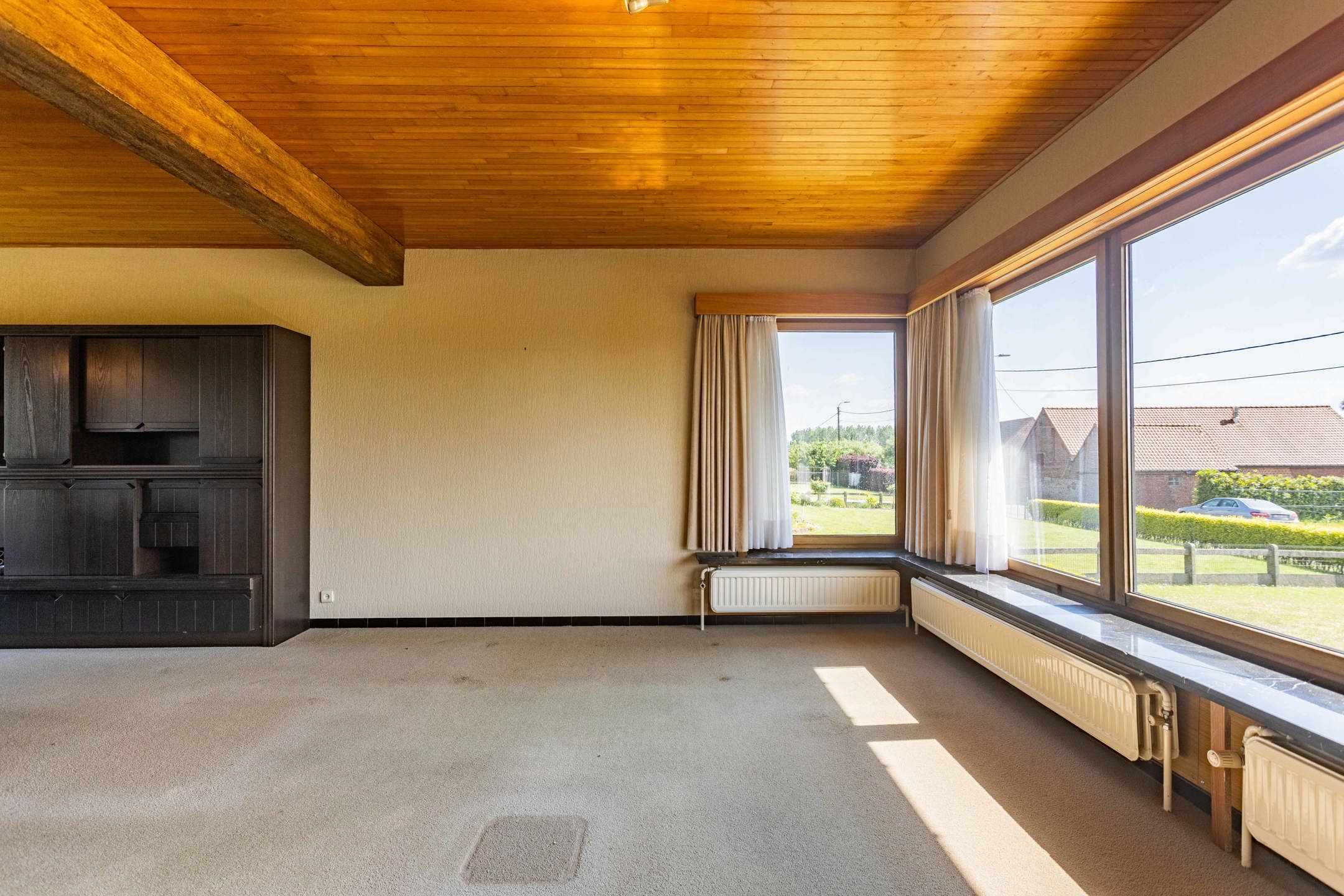 Solide alleenstaande woning op een prachtige locatie foto 8