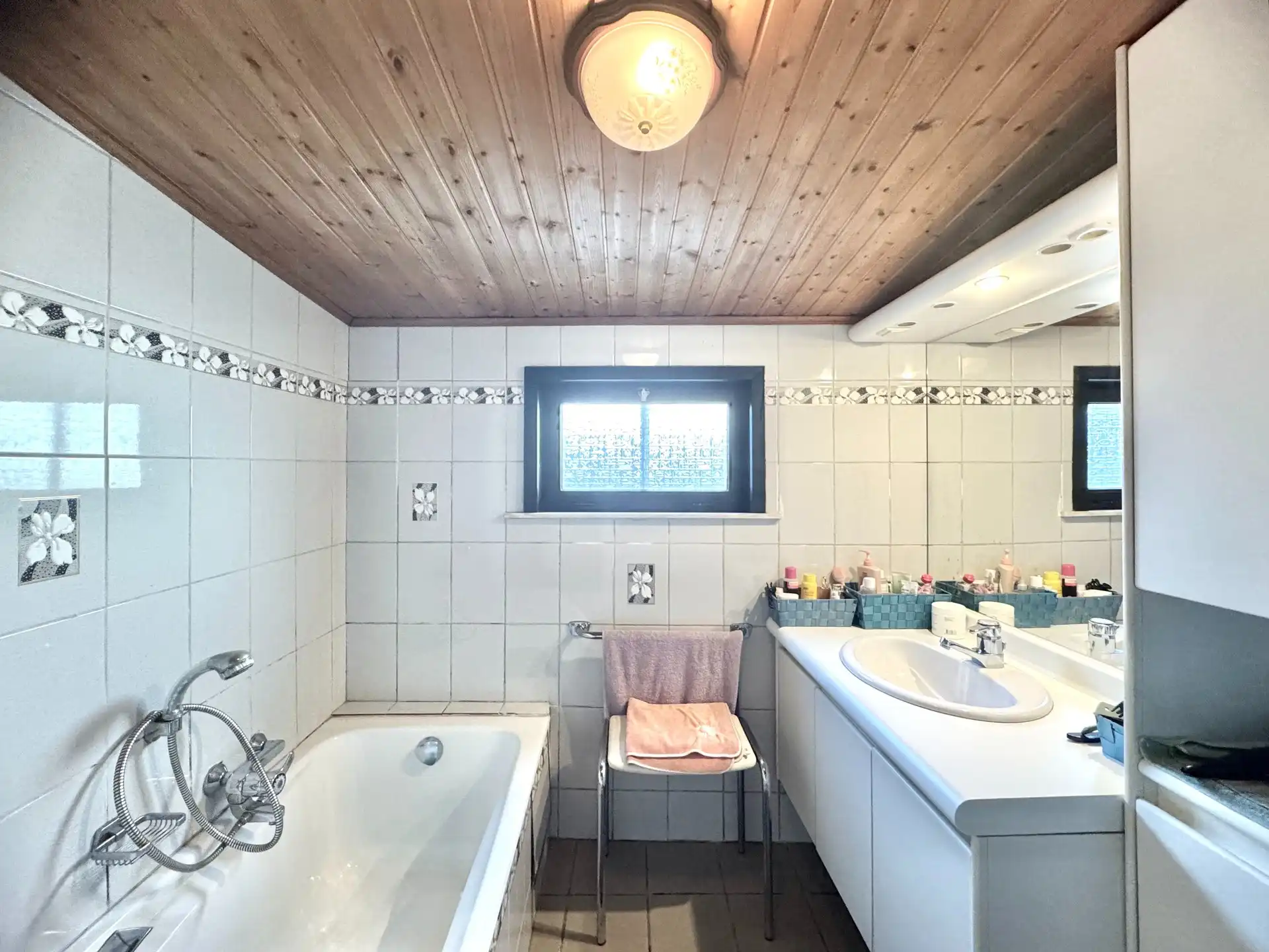 HALFOPEN WONING | 2 KAMERS |TERRAS | GARAGE | 208 M² foto 12