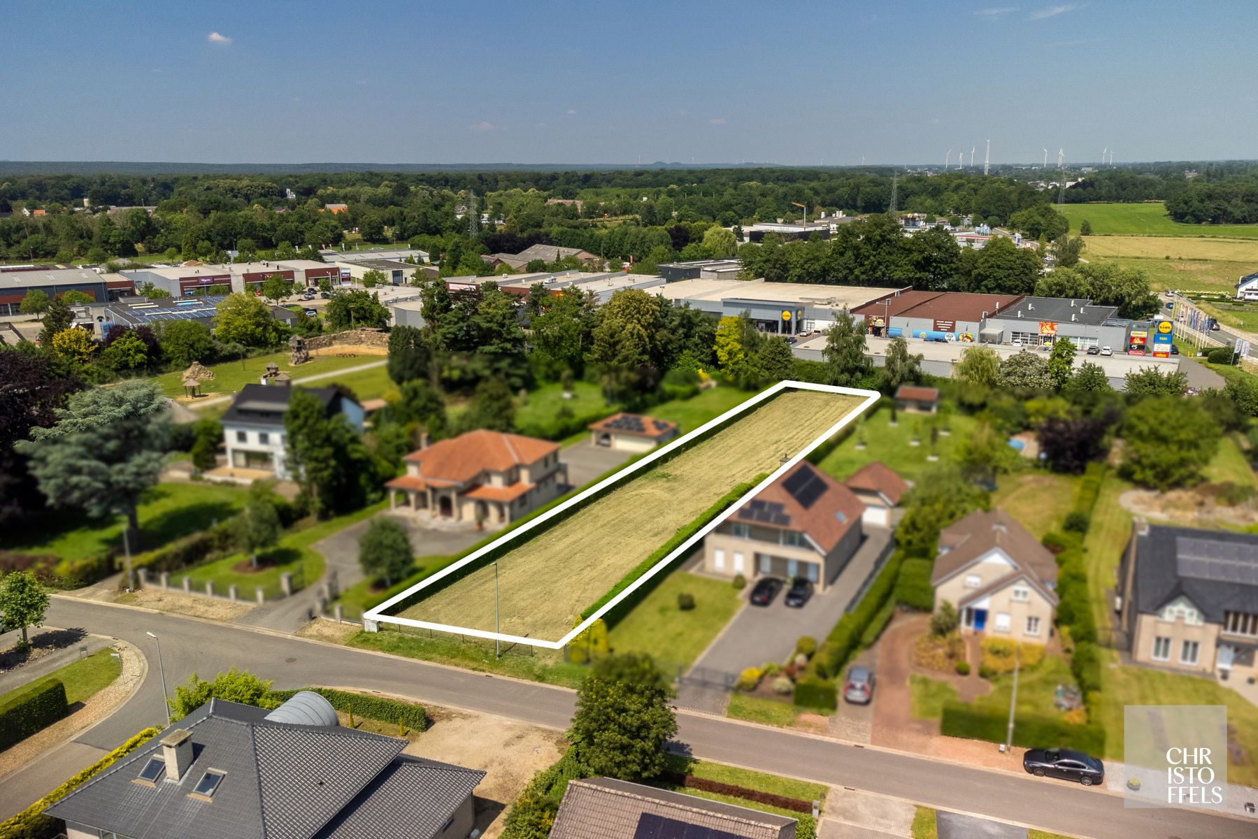 Rustig gelegen bouwgrond voor open bebouwing op een perceel van 1.920m²!   foto 3