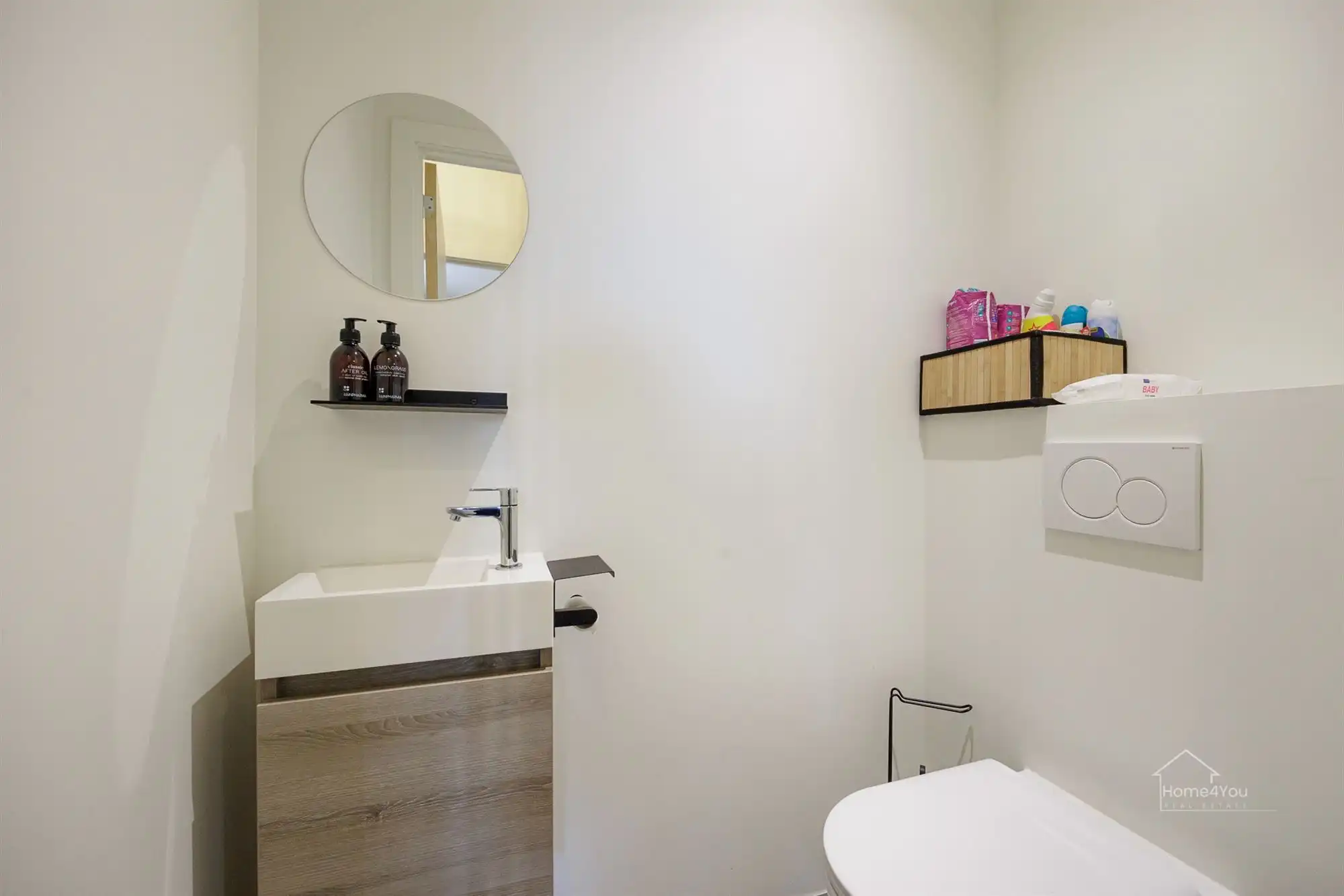 Recent Instapklaar Appartement te Lier + garage foto 16