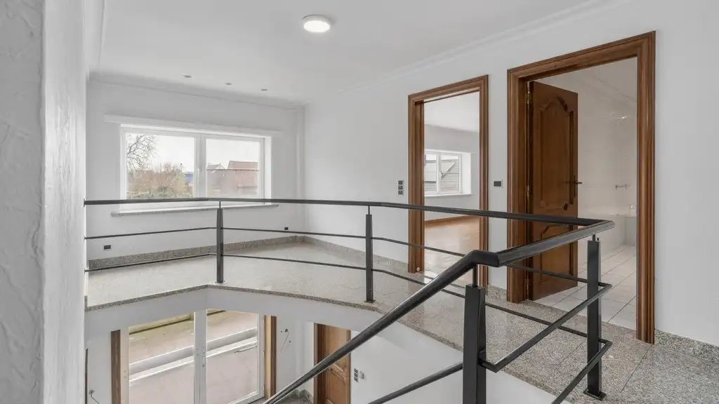 Bedrijfspand met optioneel woonst te huur in Dikkelvenne foto 21